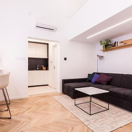 Eszter'S Lovely Downtown Apartment Budapeste Exterior foto