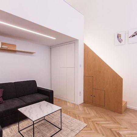 Eszter'S Lovely Downtown Apartment Budapeste Exterior foto